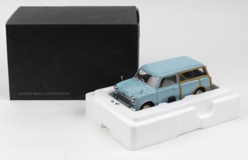 MINI: 1:18 scale Kyosho pale Blue Austin Mini Traveller, boxed.