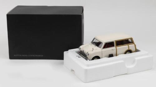 MINI: 1:18 scale Kyosho Cream Austin Mini Traveller, boxed.