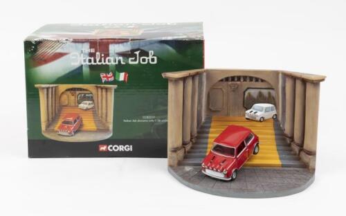 THE ITALIAN JOB: 1:36 scale Corgi the Italian Job CC82217 Mini Diorama and 1 Model Set, boxed.