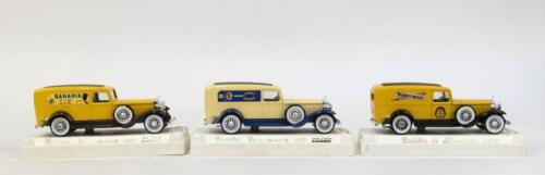 SOLIDO AGE D'OR: 3 1:43 Solido Cadillac Vans, 1 Cream and Blue Commerciale Cadburys Cocoa Essence, 1 Mustard and Black de Livraison Waterman, and 1 Mustard and Brown Commerciale Banania.