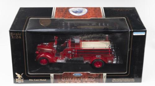 192 · FIRE FIGHTERS: 1:24 Yat Ming Signature Series Georgetown Engine Co No 1 1938 Ford Fire Engine, C of A, boxed.