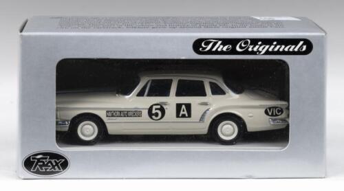 400 · TRAX AUSTRALIAN MOTORING LEGENDS: 1:43 scale Trax Australian Motoring Legends Originals series TR35D White Chrysler "R" Series Valiant Racing Sedan #5A, as raced by Pat Hawthorn at Phillip Island, clear display boxed.