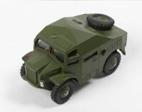 ARTILLERY TRACTOR: A Dinky Toys No.688 Field Artillery Tractor in original box, made in England by Meccano - 2