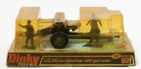 HOWITZER: A Dinky Toys No. 609 U.S. 105mm Howitzer With Gun Crew, in original plastic bubble packaging made in England by Meccano Ltd