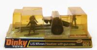HOWITZER: A Dinky Toys No. 609 U.S. 105mm Howitzer With Gun Crew, in original plastic bubble packaging made in England by Meccano Ltd - 2