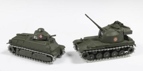 SOLIDO: Two Solido models including a No. 249 AMX Anti-Aerien and Char Somua S 35, made in France