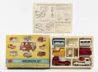 CORGI GIFT SET NO 24 CONSTRUCTOR: A Corgi toys gift set No 24, Corgi constructor set gs/24 Commer 3/4 ton chassis