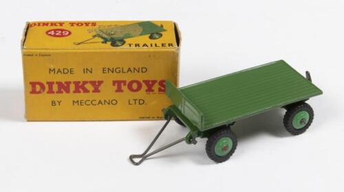 DINKY TOYS TRAILER #429: A Dinky Toys trailer no 429, finished in green, does have 25C on baseplate, Meccano, made in England, still in original box