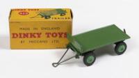DINKY TOYS TRAILER #429: A Dinky Toys trailer no 429, finished in green, does have 25C on baseplate, Meccano, made in England, still in original box&nbsp;