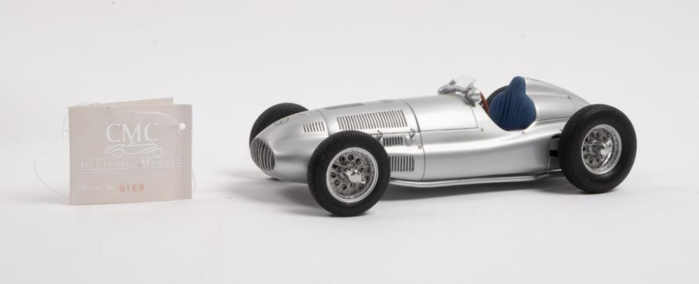 MERCEDES-BENZ: A 1:18 scale CMC 1939 W165 Der Grosse Sieger von