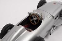 MERCEDES BENZ W196: A 1:18 scale CMC W196&nbsp;"Silberpfeil-Monoposto"&nbsp;model car, in box - 4