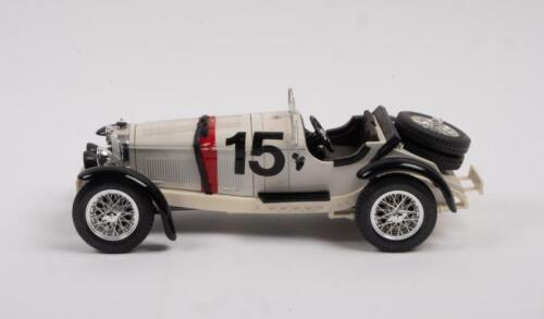 MERCEDES-BENZ: A 1:18 scale Burago 1931 Mercedes-Benz No.'15' SSKL model