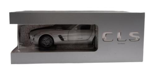 MERCEDES-BENZ: A 1:18 scale Mercedes-Benz CLS-Klasse model