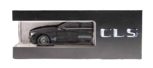MERCEDES-BENZ: A 1:18 scale Mercedes-Benz CLS model