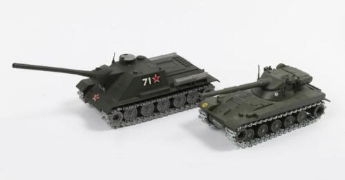 SOLIDO: Two Solido Military Models including a No. 250 AMX 13T and a No. 209 Char SU 100 URSS, without original boxes made in France