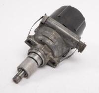 DB 5: A DB 5 distributor with cap and rotor - 4