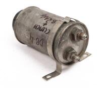 AM V8/DBS: A SMITHS oil gauge (PG 1301/06AR) suitable for Aston Martin AM V8/ DBS - 4