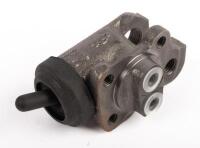 WHEEL CYLINDERS: W121 190SL New Parts (001420331864) - 2