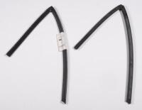 R107 SL: A Mercedes Benz weatherstrip for hardtop, suited to R107 SL,&nbsp;(1077200678)