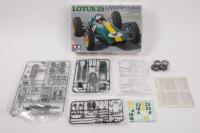 LOTUS 25: A 1:20 scale model kit of a Lotus 25 Coventry Climax by Tamiya