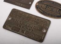 VINOT: A collection of three vintage French badges - 3