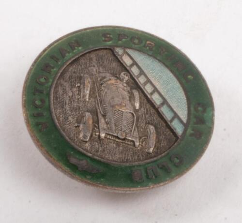 V.S.C.C: A very rare 'VICTORIAN SPORTING CAR CLUB' car badge circa 1940s, 2.5cm in diameter