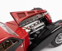 BUGATTI:&nbsp;A 1:16&nbsp;scale Bugatti Type 57SC 1936&nbsp;model by Franklin Mint Precision Models&nbsp; - 3
