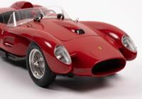 FERRARI: A Superb model by CMC - 1958 Ferrari 250 Testa Rossa 'Pontoon Fender', (M071), in red colour, in original packaging - 5