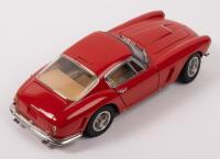 FERRARI: 1:18 scale 1961 Ferrari 250 GT Berlinetta passo corto (SWB) in red produced by CMC with accompanying certificate and leaflets. - 5