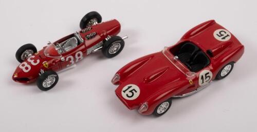 FERRARI: A pair of 1:43 scale Ferrari models including Ferrari 250 Testa Rossa by Progetto & a Ferrari F1 156 as driven by Phil Hill 1961