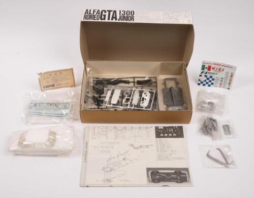 ALFA ROMEO GTA: A 1:24 scale Gunze Sangyo Alfa Romeo GTA 1300 Junior
