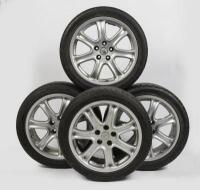 MASERATI GHIBLI: Five Maserati wheels believed to be suited to Maserati Ghibli (AM336) circa 1996. 8x17inch, Four with fitted tyres, one without
