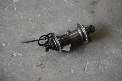 FRONT HUB: A front hub, possibly suited to Douglas [Location: Sydney]