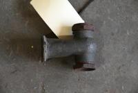 INDIAN: A Powerplus small-valve manifold [Location: Sydney]