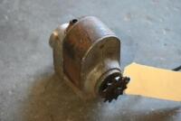 BOSCH: A Bosch magneto, single cylinder [Location: Sydney] - 4