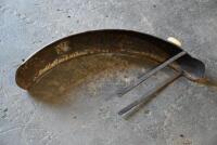 MUDGUARDS: A pair of mudguards, unknown make and model [Location: Sydney] - 6