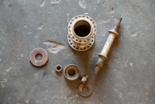 DOUGLAS: A front Douglas hub with quill and bearings [Location: Sydney]