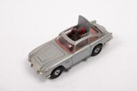 BOND: A CORGI 007 ASTON MARTIN DB5 in silver - 2