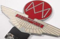 AMOC: A silver ASTON MARTIN OWNERS CLUB badge - 2