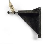 V8: V8 Alternator bracket
