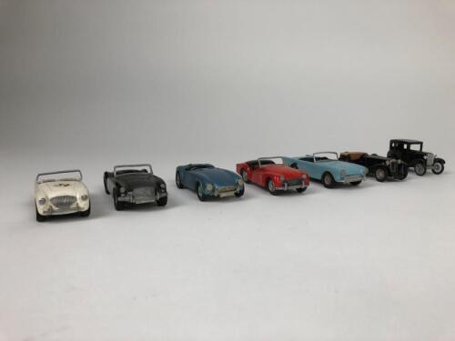 BRITISH CAR MODELS: A group of 1:43 scale British model cars