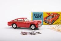 DB4: A original Corgi Toys Aston Martin D.B.4 No.218 within original box - 2