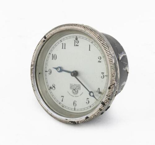 CAR CLOCK: A Smiths vintage car clock, appears to be working, 8.5cm in diameter