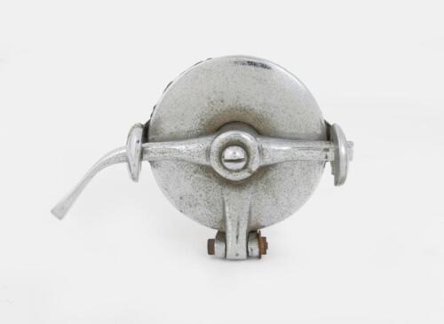 RADIATOR CAP: A early chrome radiator cap, approx 8cm diameter