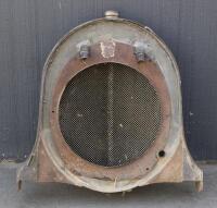 DELAUNEY-BELLEVILLE: an early 20th century Delauney-Belleville radiator with core and surround - 2