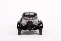 TYPE 57: A excellent 1:18 scale Bugatti Type 57 SC Atlantic diecast model - 4