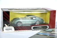DB4 ZAGATO: A 1:18 die cast scale model of the 1961 Aston Martin DB4 GT Zagato by Yatming, in original box [Location: Sydney] - 2