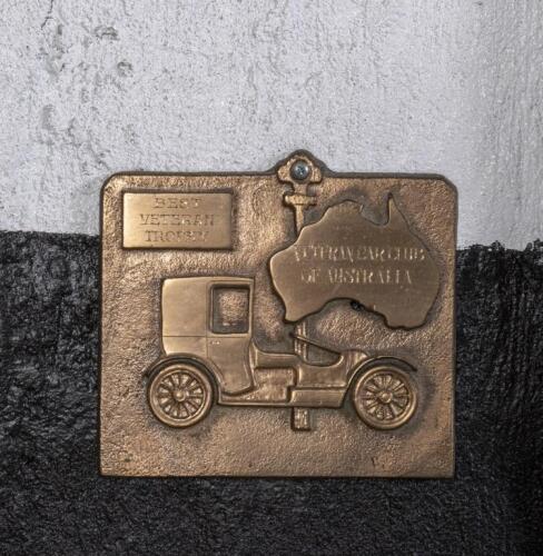 PLAQUES: Two plaques including '2nd BP Pan Pacific Rally' 1992 New Zealand entrant no.754, and Veteran Car Club of Australia 'Best Veteran Trophy' largest 14cm high, 19cm wide