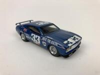 DINKUM CLASSICS: A 1:43 scale XB Moffat No.33 - 4