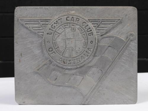 LIGHT CAR CLUB: A interesting cast&nbsp;aluminium&nbsp;'Light Car Club of Australia' wall plaque 26cm high, 33cm wide